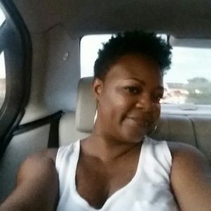 Meet your Posher, Saron