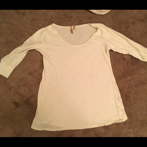 Bke cream colored 3/4 sleeve shirt