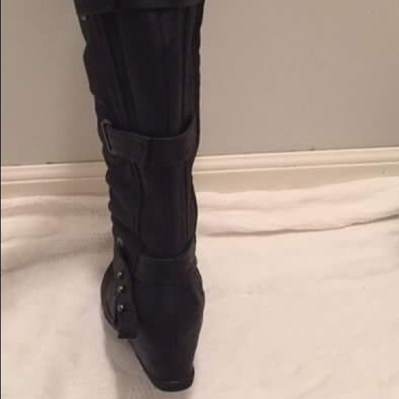 BareTraps quibella 9.5 black wedged boots - Picture 4 of 4