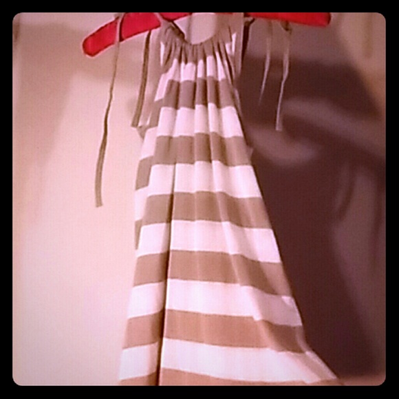 Tan and White sleeveless top