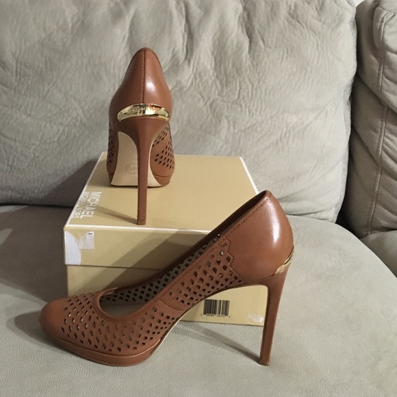 Michael Kors Florentine Pump High Heels in Brown! - Picture 3 of 4