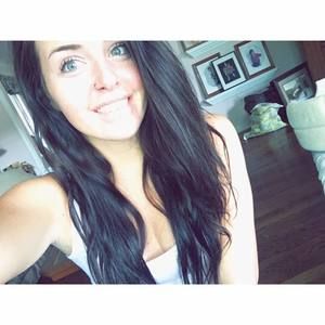 Meet your Posher, Leah