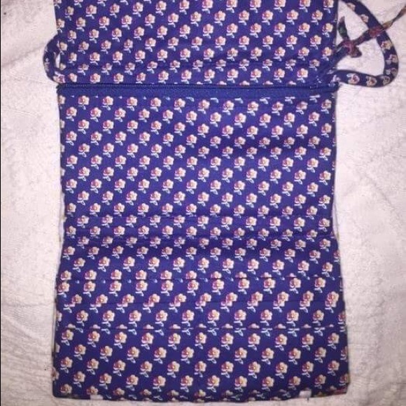 Vera Bradley floral cross body purse - Picture 3 of 4