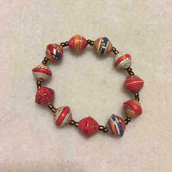 Paper bead bracelet