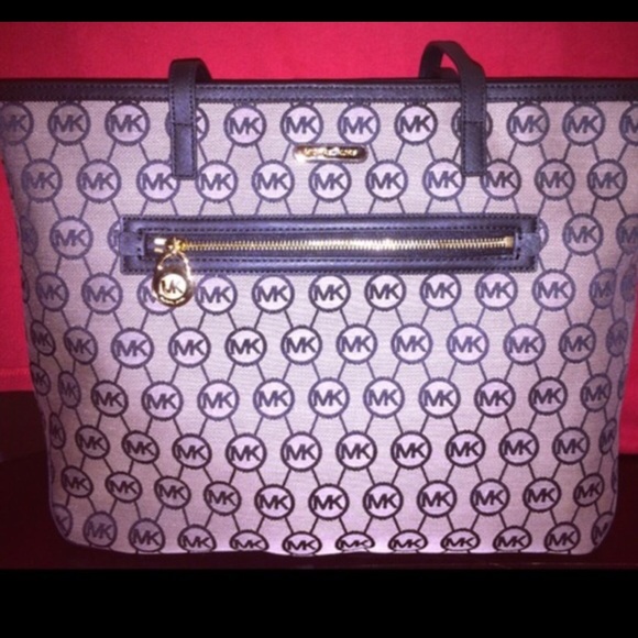 Michael kors tote