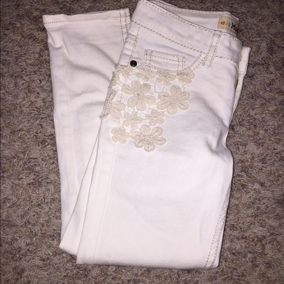 Young Girls White Capris