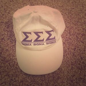 Tri Sigma hat