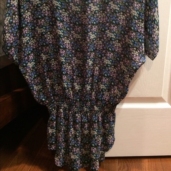 Cute top!!! - Picture 2 of 3