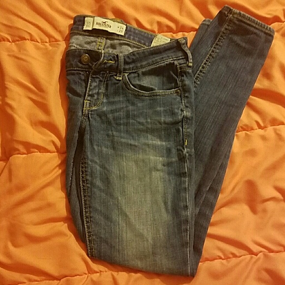 Holister light wash skinny jeans