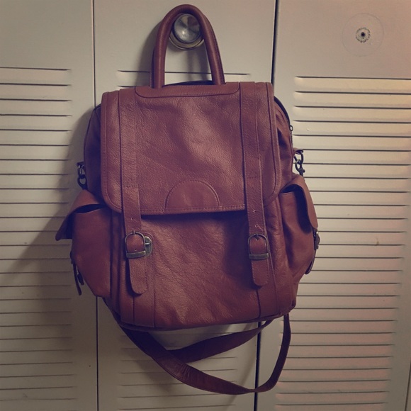 adorable tan bag