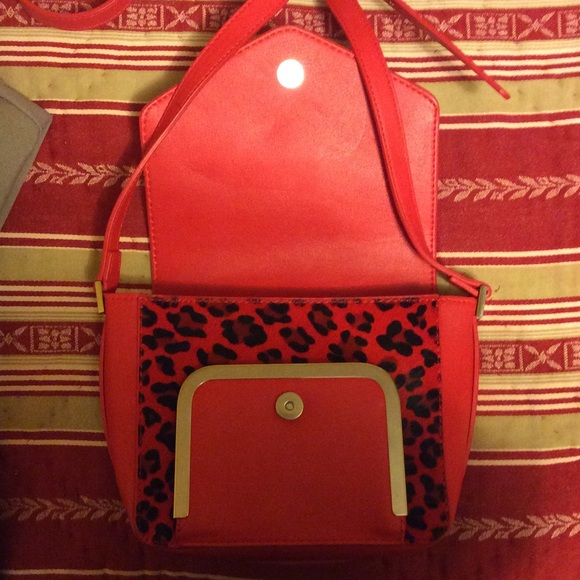 Zara Trafaluc New small messenger style bag - Picture 2 of 4