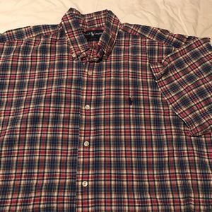 Men's button up plaid short sleeve shirt
