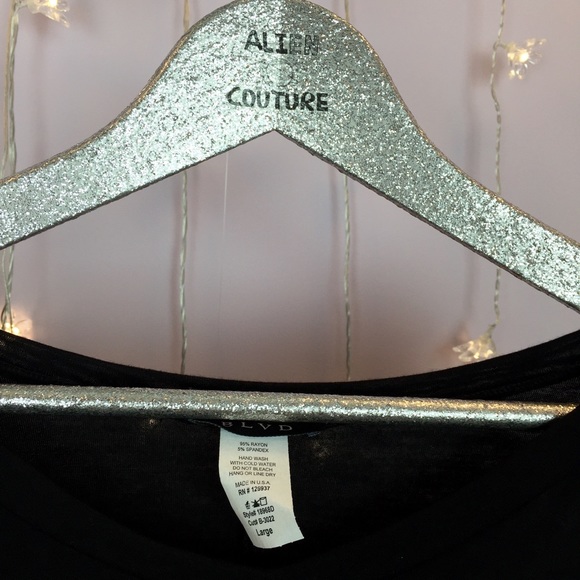 💀SOLD💀👽I Don't Believe In Humans Long Sleeve👽 - Picture 2 of 4