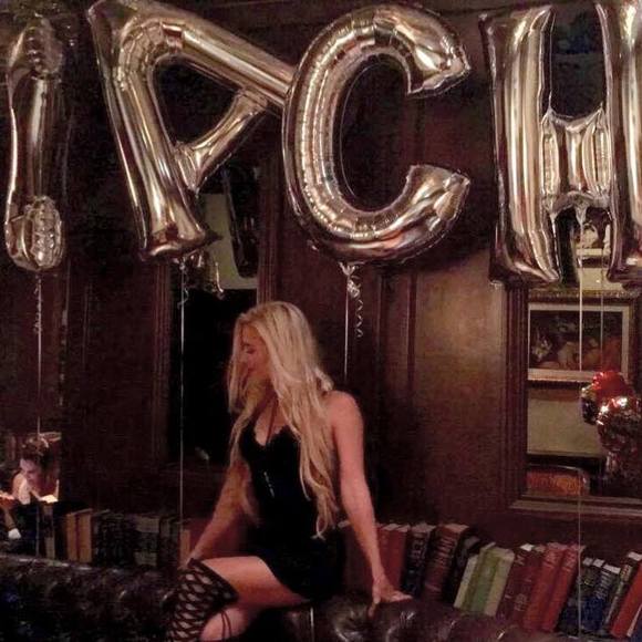 Meet your Posher, Olivia - Picture 1 of 1