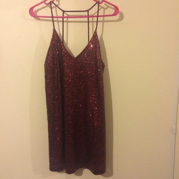 Wine colored sequin party dress! - Picture 2 of 4