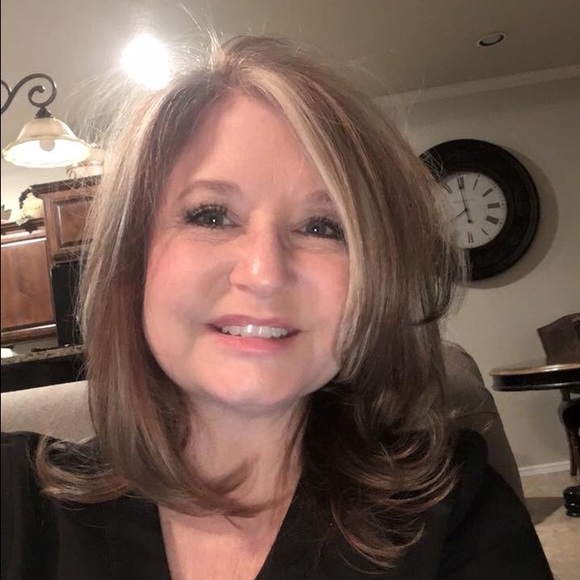 Meet your Posher, Brenda - Picture 1 of 1