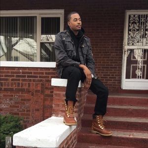 Meet your Posher, Dee