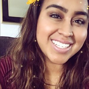 Meet your Posher, Ana