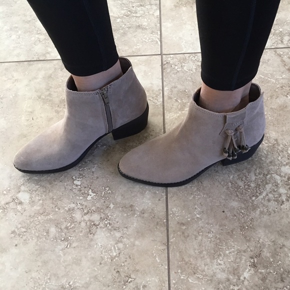 SALE 🎉HP🎉 Taupe Suede Tassel Detail Ankle Boots - Picture 3 of 3