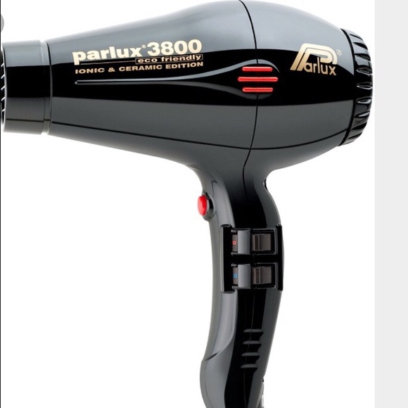 Blow dryer with nozzle