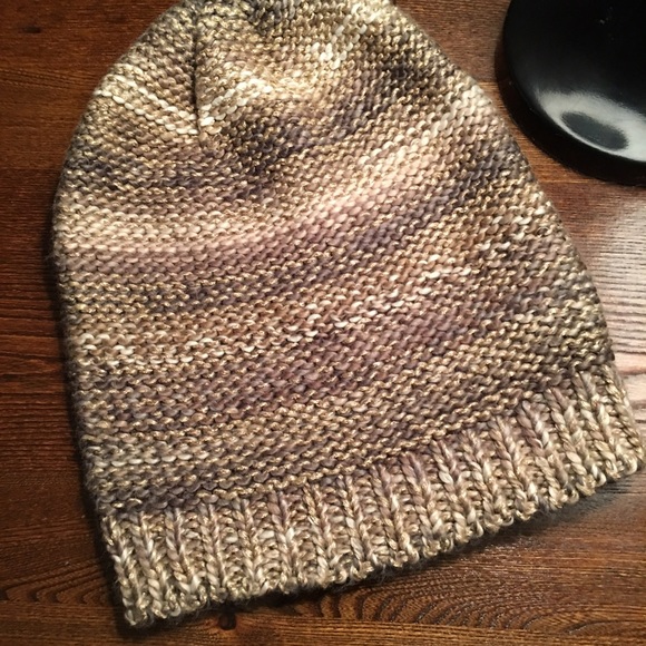 The Limited Hat - Picture 1 of 1