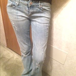 Yaso light blue distressed jeans