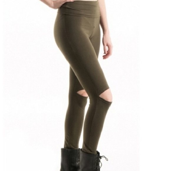 😜Too Cute Cutout Knee High Waist Leggings😜