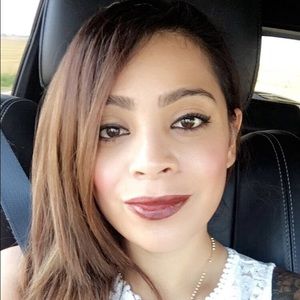 Meet your Posher, Zenaida