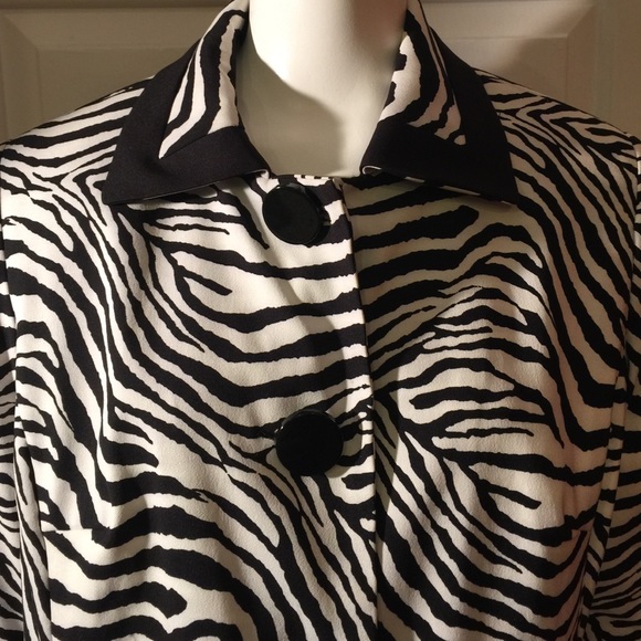 Zebra Print Large Button Jacket - Picture 2 of 4