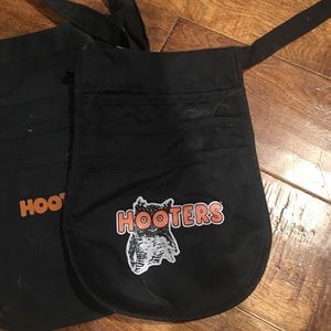 Hooters girl pouch