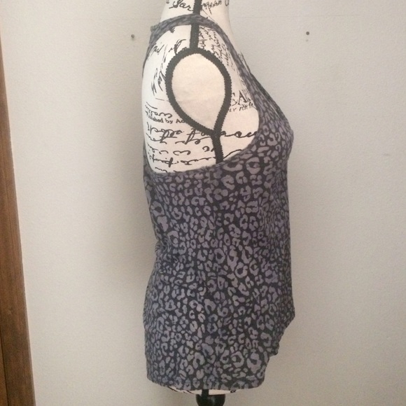 Gray Leopard Razorback Tank - Picture 2 of 4