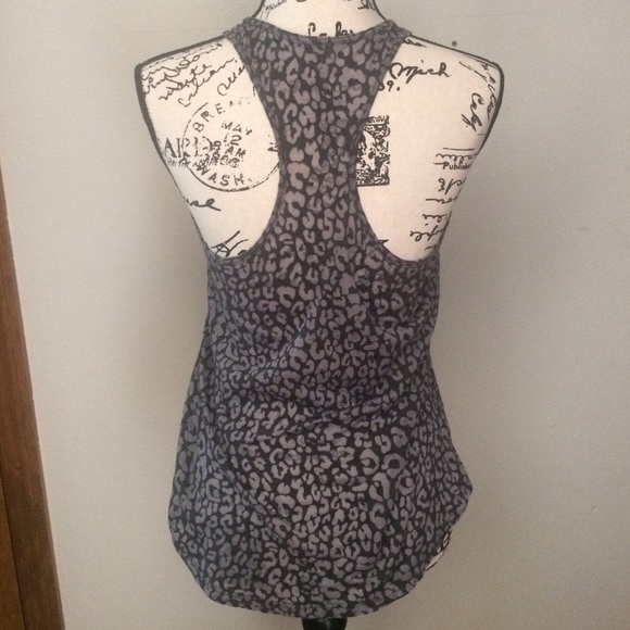 Gray Leopard Razorback Tank - Picture 3 of 4
