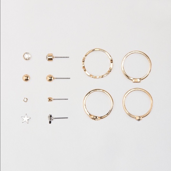 Gold Tone Studs and Rings Set