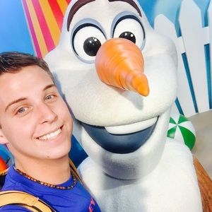 Meet your Posher, Colby