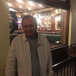 Meet your Posher, Marcos