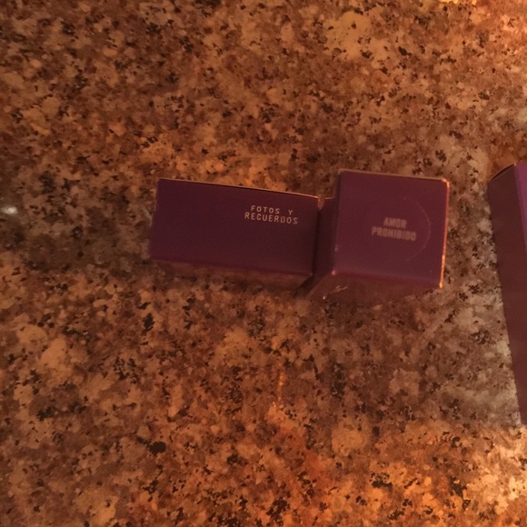 Selena Mac - Picture 2 of 2