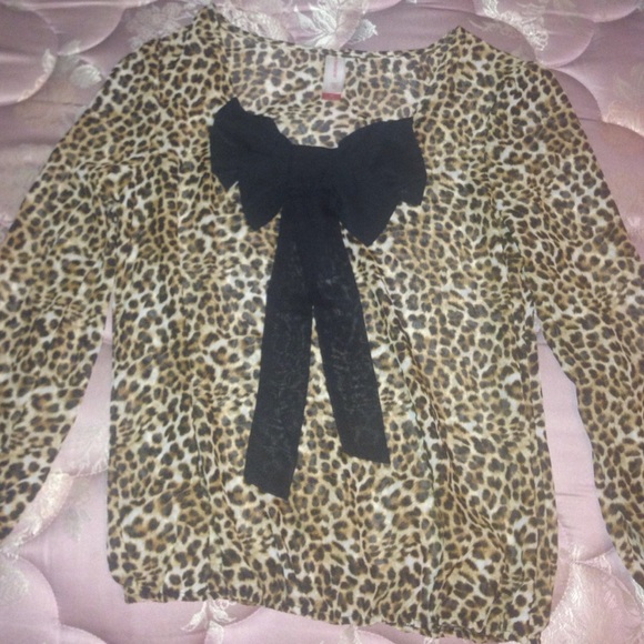 ❗️SOLD❗️No Boundaries Leopard Bow Blouse❣️