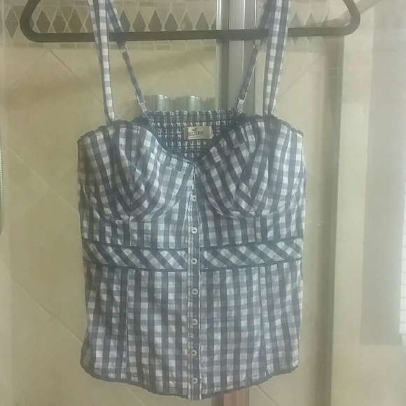 Hollister top