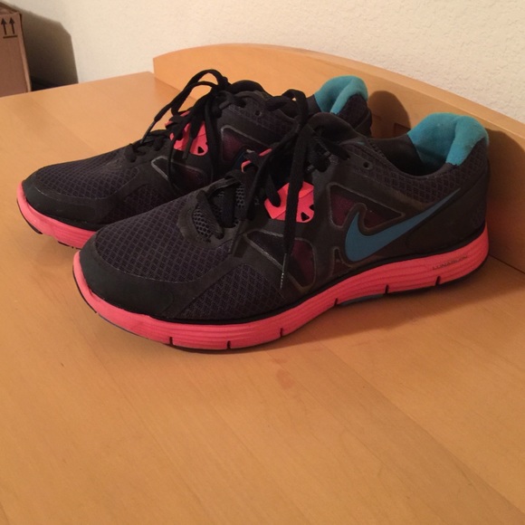 Nike LunarGlide Sneakers