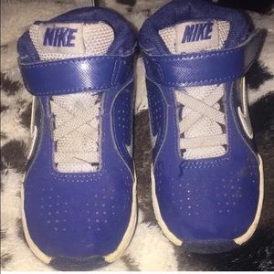 Nike sneakers for toddler boys