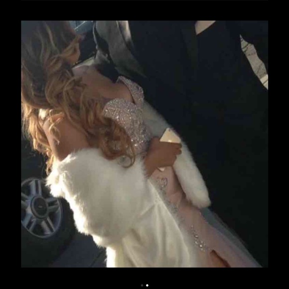 Size Small - image 1