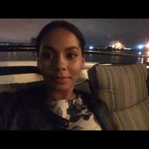 Meet your Posher, Kiana