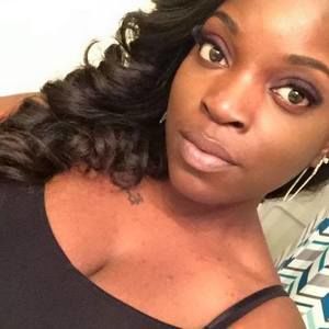 Meet your Posher, Candacia