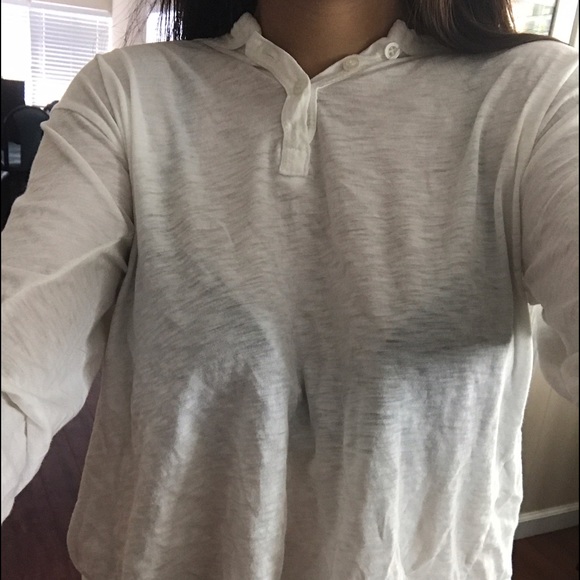 BrandyMelville white long sleeve - Picture 4 of 4