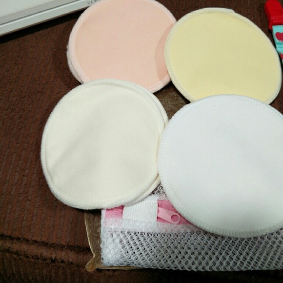 Natural NWT never used bamboo nursing pads