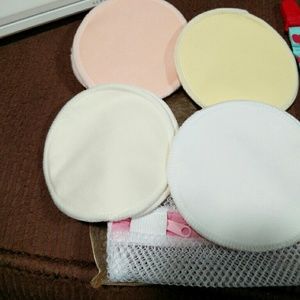 Natural NWT never used bamboo nursing pads