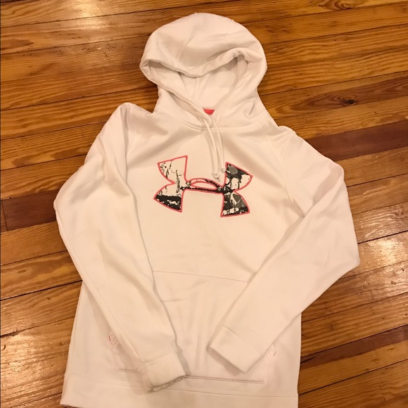 Under Armour Sweaters - White under armour sweatshirt!
