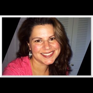 Meet your Posher, Mema