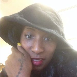 Meet your Posher, Renarda