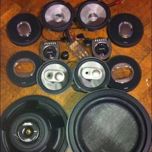 Infinity car audio system used